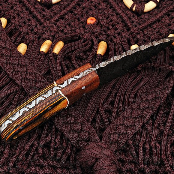 Handmade Wood Knife Damascus Twisted Pattern with Rose and Pikka Wood Handle NEW - Picture 3 of 4